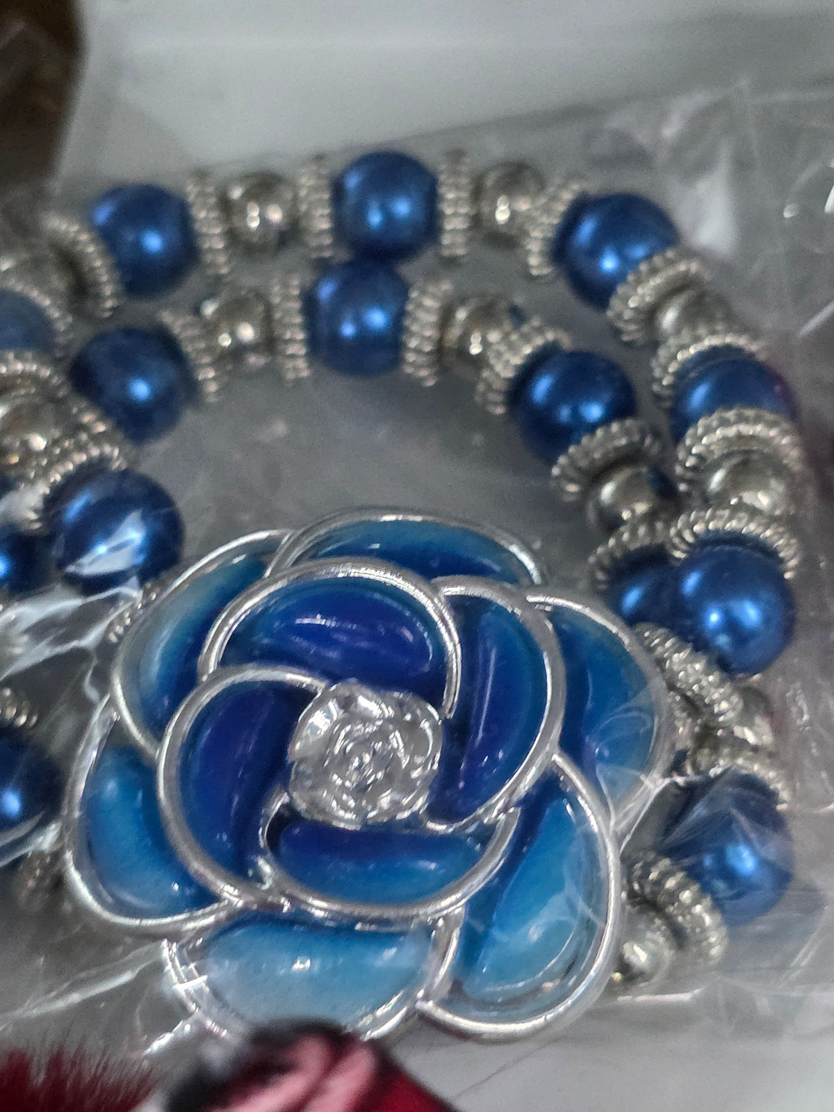 Camellia Blossom Pearl &amp; Stretch Bracelet.